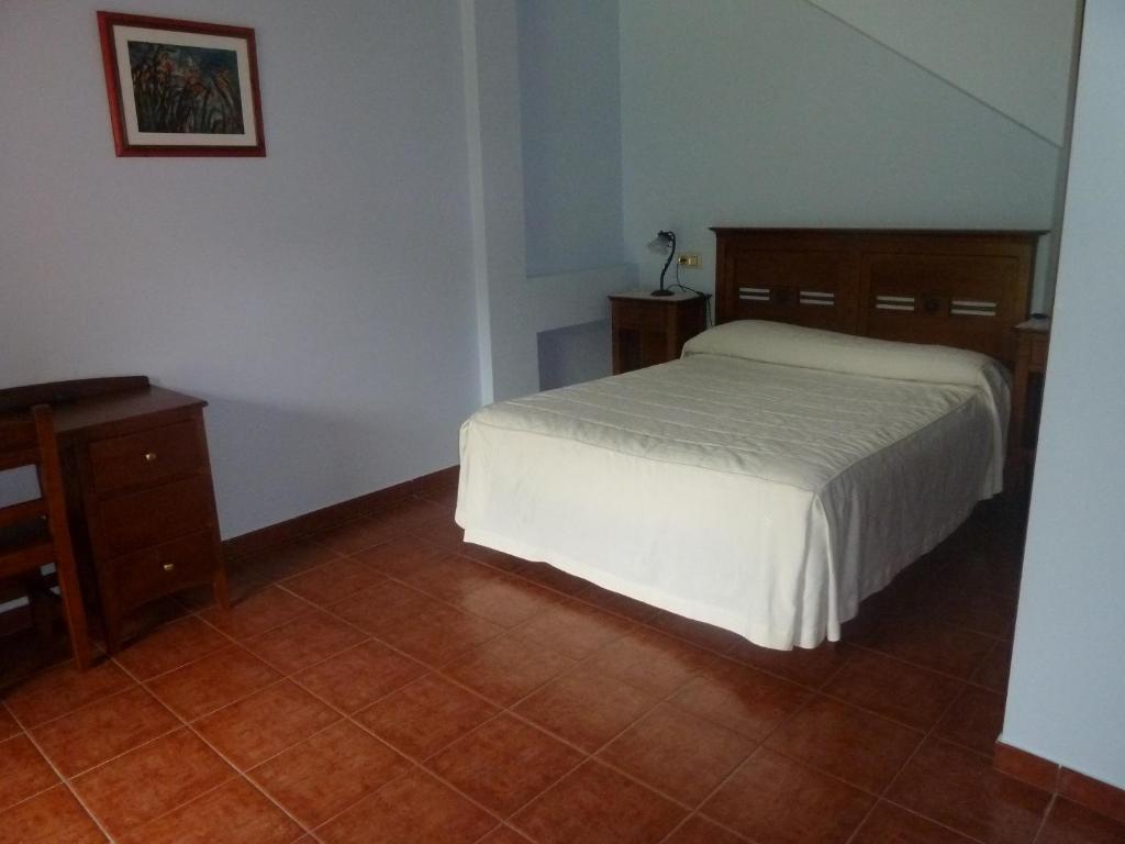 Hotel Apartamentos La Hortona Soto de Luina Bilik gambar